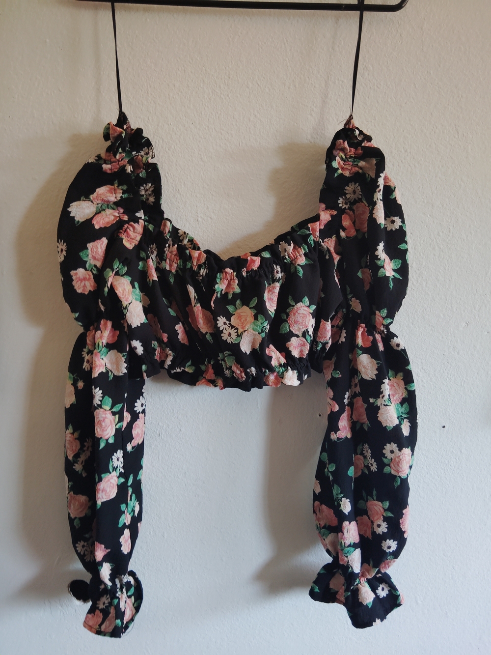 H&M Divided Black Floral Crop Top with Puff Sleeves and Ruffled Neckline